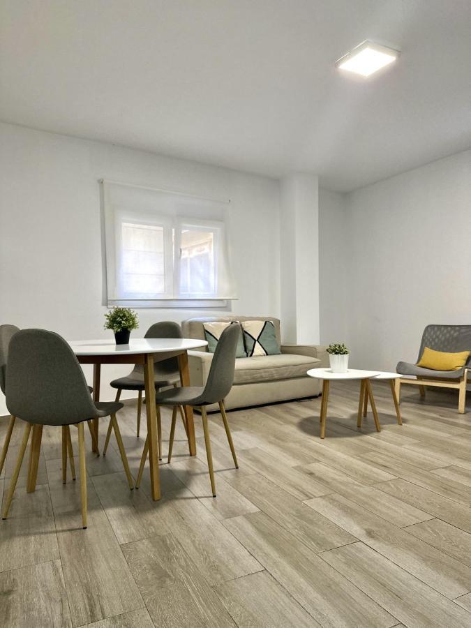 Urbe10 Santa Lucia 1 Bedroom Apartment 1A Malaga Bagian luar foto