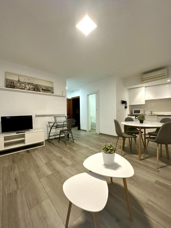 Urbe10 Santa Lucia 1 Bedroom Apartment 1A Malaga Bagian luar foto